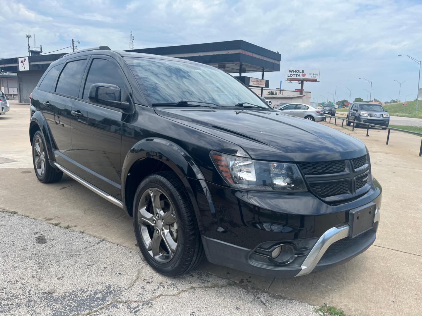 2015 BLACK /black DODGE JOURNEY CROSSROAD Crossroad FWD (3C4PDCGG6FT) with an 3.6L V6 DOHC 24V engine, 6-Speed Automatic transmission, located at 8101 E. Skelly Dr., Tulsa, OK, 74129, (918) 592-3593, 36.121891, -95.888802 - Photo#2