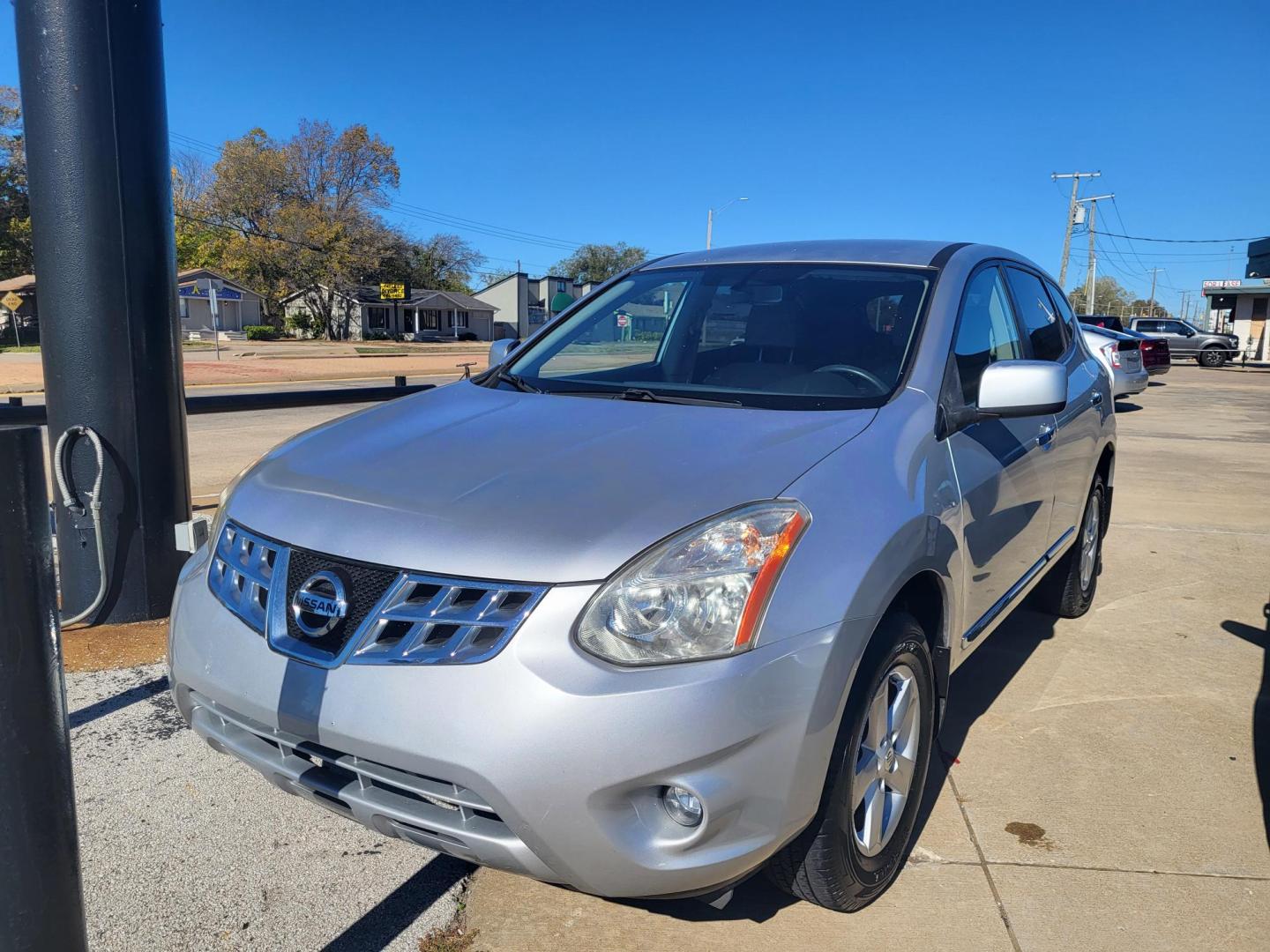 2013 GRAY Nissan Rogue S 2WD (JN8AS5MT9DW) with an 2.5L L4 DOHC 16V engine, Continuously Variable Transmission transmission, located at 8101 E. Skelly Dr., Tulsa, OK, 74129, (918) 592-3593, 36.121891, -95.888802 - Photo#0