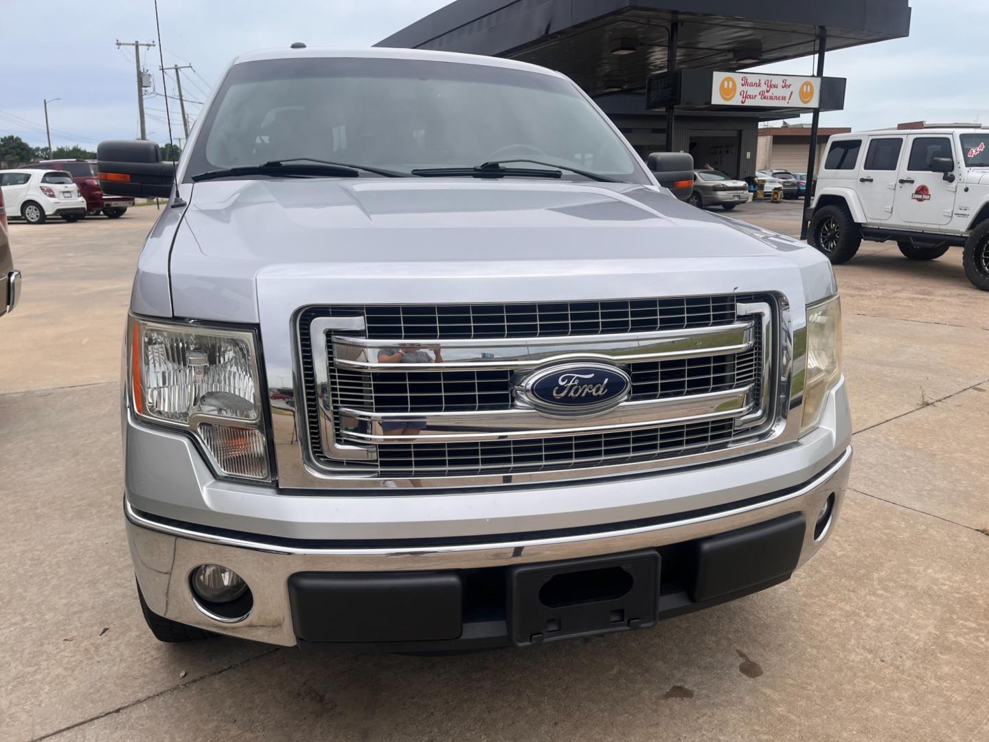 2013 SILVER FORD F-150 XL; PLATINUM; XLT SuperCrew 6.5-ft. Bed 2WD (1FTEW1CMXDK) with an 3.7L V6 DOHC 24V engine, 6-Speed Automatic transmission, located at 8101 E. Skelly Dr., Tulsa, OK, 74129, (918) 592-3593, 36.121891, -95.888802 - Photo#1