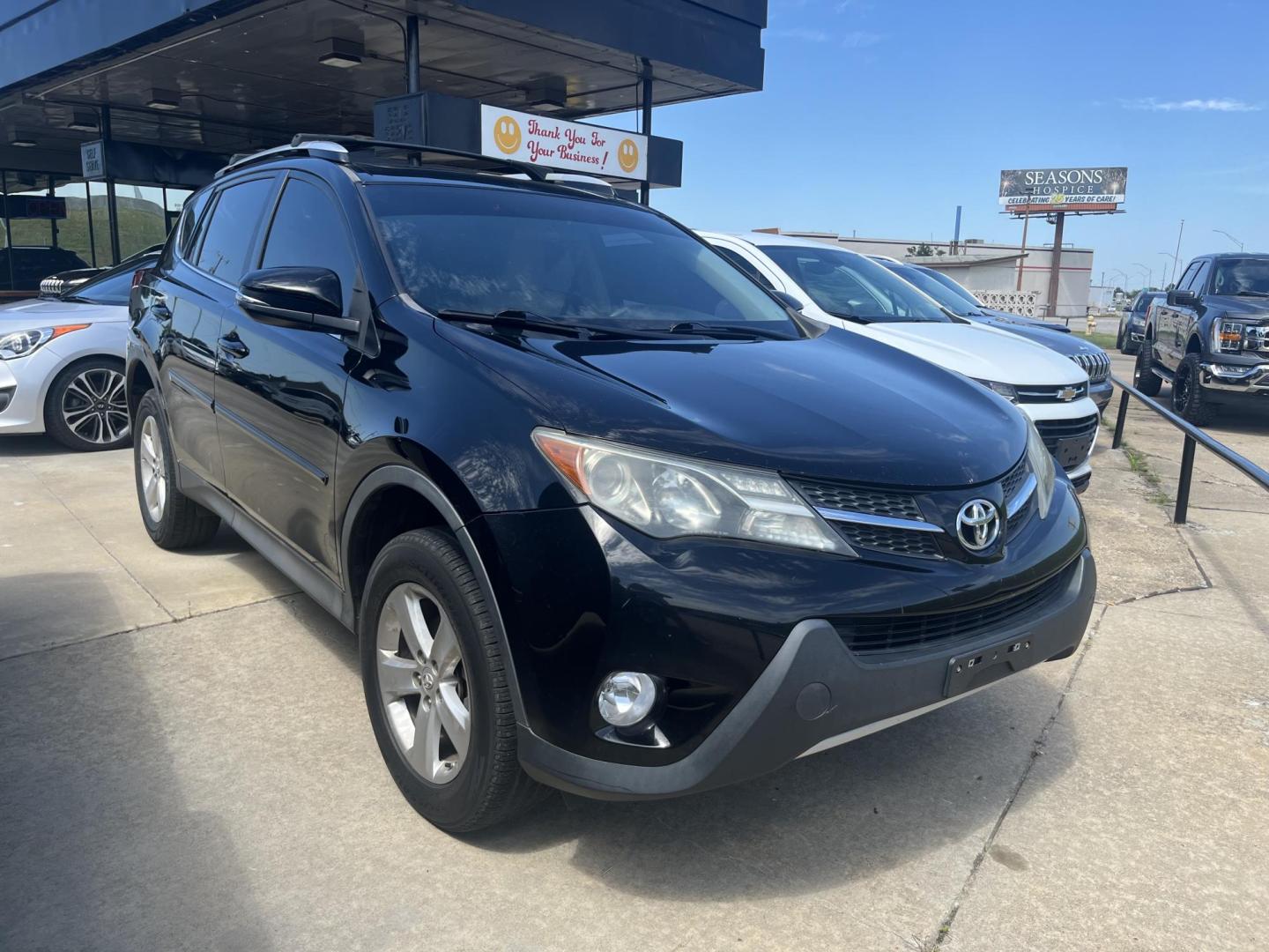 2014 BLACK TOYOTA RAV4 XLE XLE FWD (2T3WFREV1EW) with an 2.5L L4 DOHC 16V engine, 6-Speed Automatic transmission, located at 8101 E. Skelly Dr., Tulsa, OK, 74129, (918) 592-3593, 36.121891, -95.888802 - Photo#0