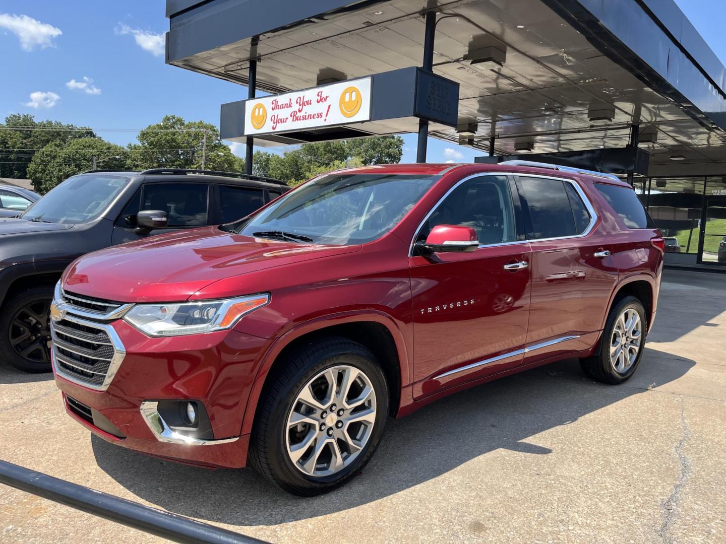 2018 RED CHEVROLET TRAVERSE PREMIER Premier FWD (1GNERKKW5JJ) with an 3.6L V6 DOHC 24V engine, 9A transmission, located at 8101 E. Skelly Dr., Tulsa, OK, 74129, (918) 592-3593, 36.121891, -95.888802 - Photo#0