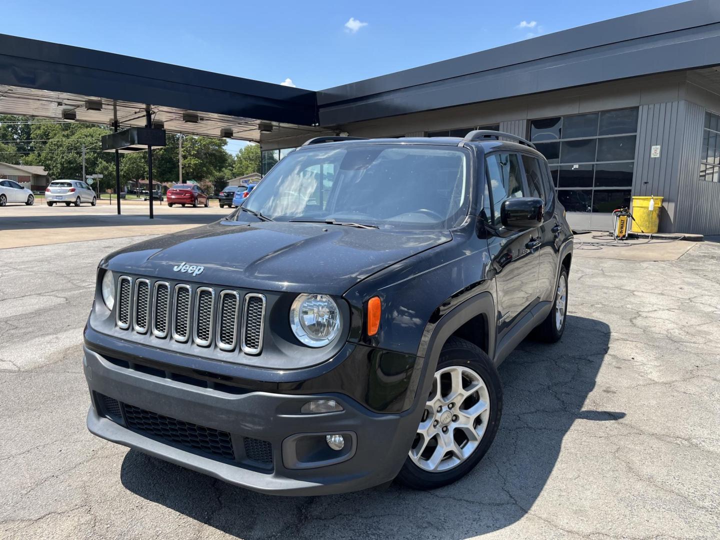 2016 BLACK JEEP RENEGADE LATITUDE Latitude FWD (ZACCJABT8GP) with an 2.4L L4 DOHC 16V engine, 6M transmission, located at 8101 E. Skelly Dr., Tulsa, OK, 74129, (918) 592-3593, 36.121891, -95.888802 - Photo#0