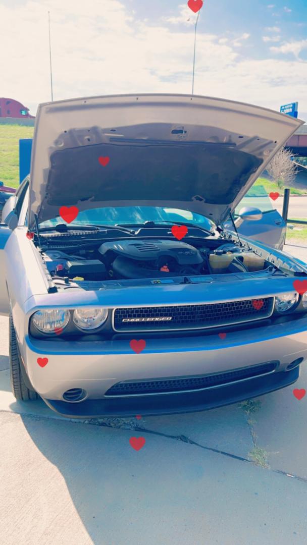 2014 GRAY DODGE CHALLENGER SXT SXT (2C3CDYAG3EH) with an 3.6L V6 DOHC 24V engine, 5-Speed Automatic transmission, located at 8101 E. Skelly Dr., Tulsa, OK, 74129, (918) 592-3593, 36.121891, -95.888802 - Photo#3