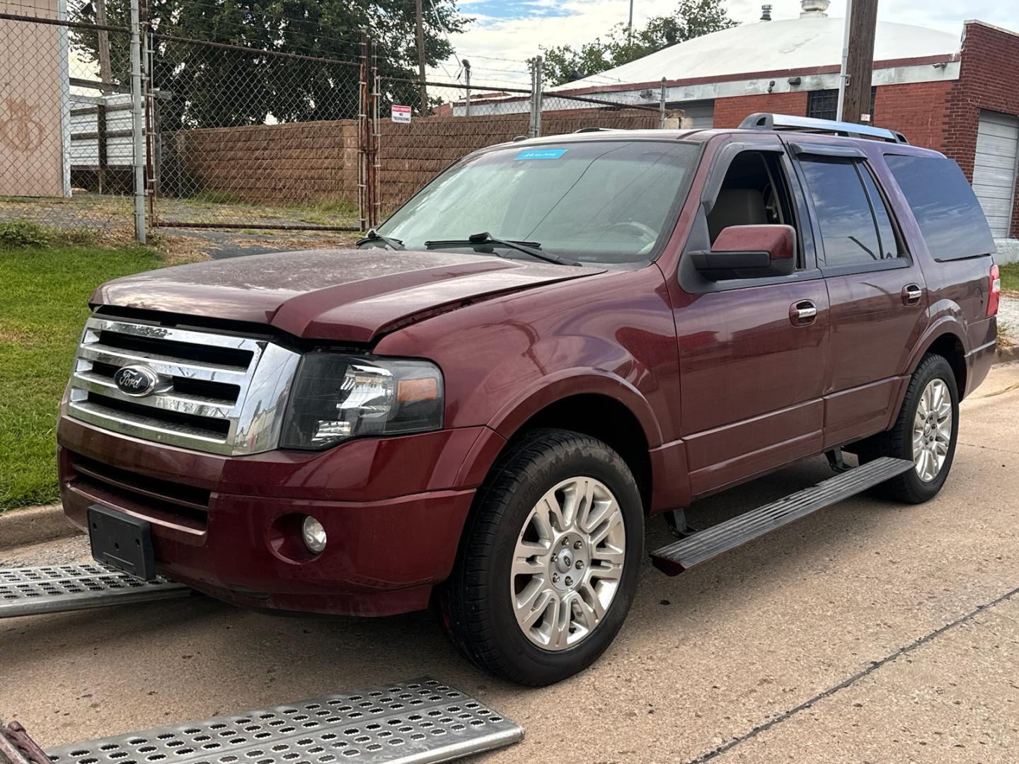 2012 RED FORD EXPEDITION LIMITED Limited 2WD (1FMJU1K52CE) with an 5.4L V8 SOHC 16V FFV engine, 6-Speed Automatic transmission, located at 8101 E. Skelly Dr., Tulsa, OK, 74129, (918) 592-3593, 36.121891, -95.888802 - Photo#0