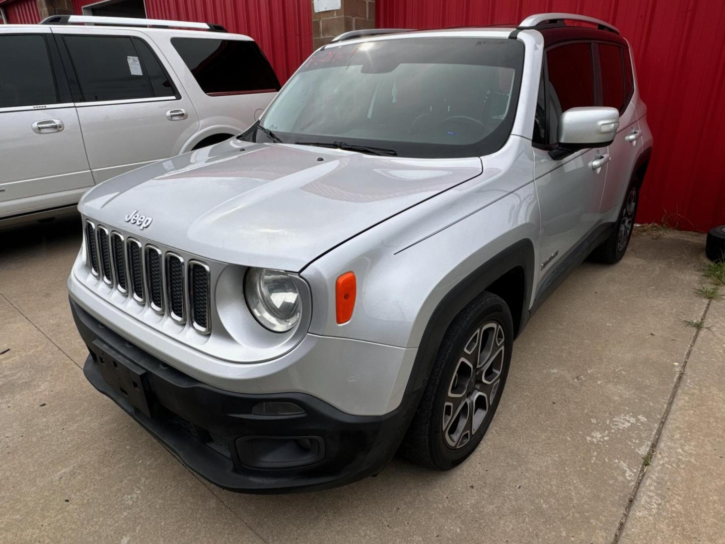 2017 SILVER JEEP RENEGADE LIMITED Limited FWD (ZACCJADBXHP) with an 2.4L L4 DOHC 16V engine, 9A transmission, located at 8101 E. Skelly Dr., Tulsa, OK, 74129, (918) 592-3593, 36.121891, -95.888802 - Photo#0