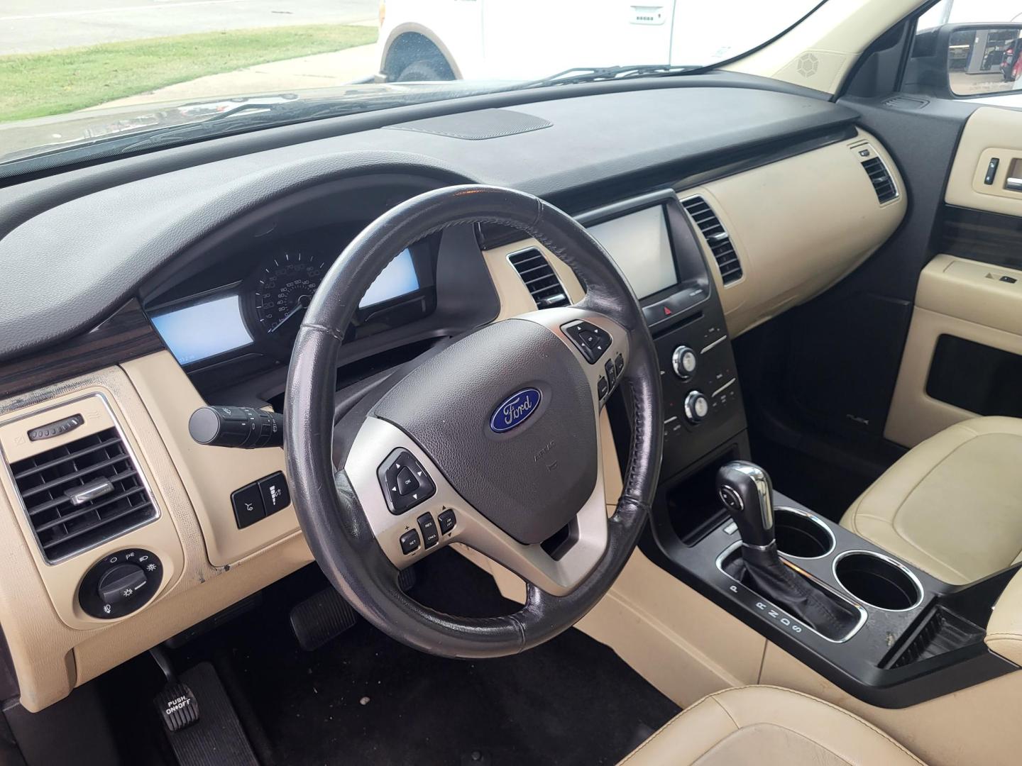 2014 GRAY FORD FLEX SEL SEL FWD (2FMGK5C88EB) with an 3.5L V6 DOHC 24V engine, 6-Speed Automatic Overdrive transmission, located at 8101 E. Skelly Dr., Tulsa, OK, 74129, (918) 592-3593, 36.121891, -95.888802 - Photo#4