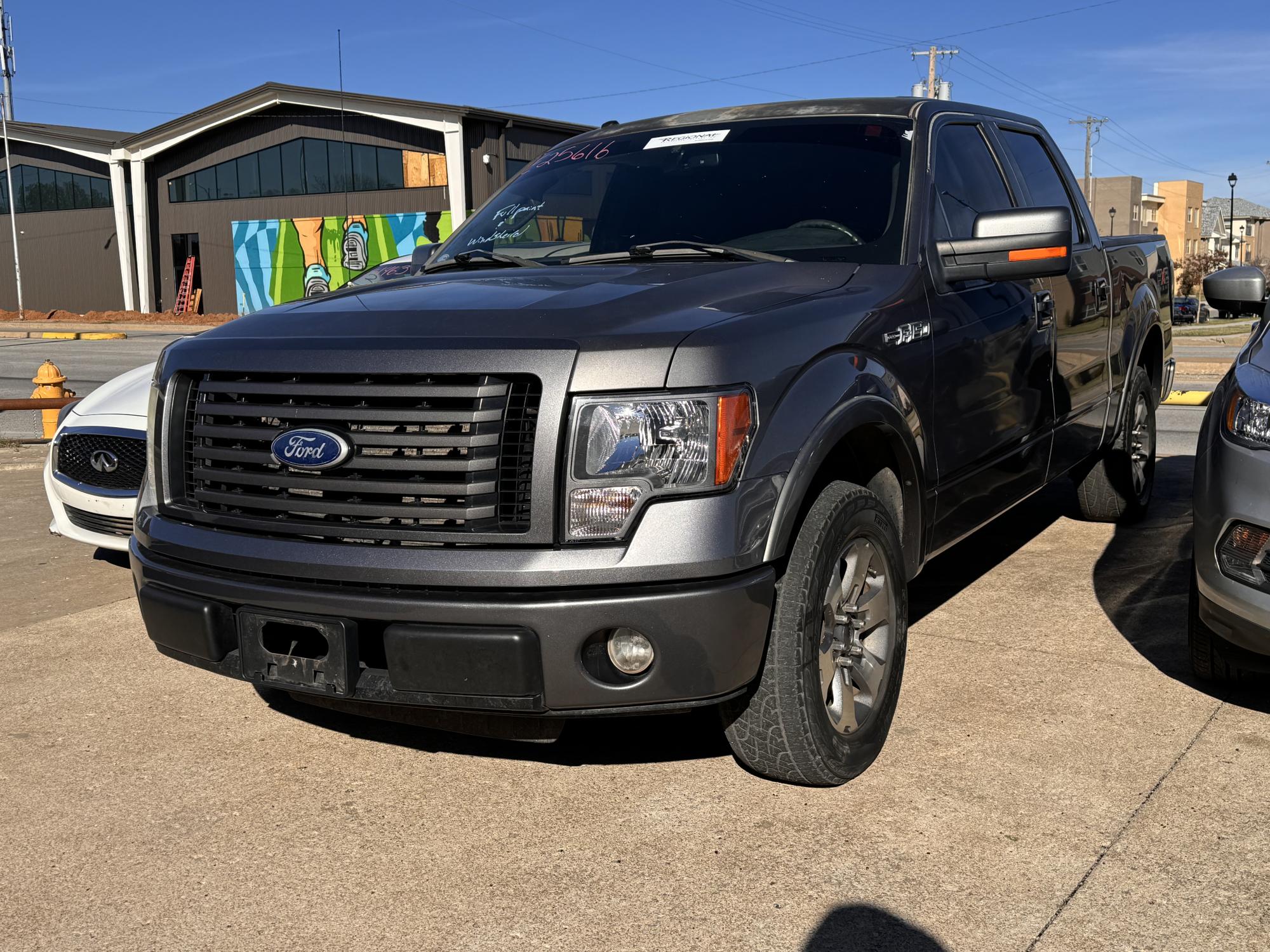 photo of 2010 FORD F-150 XL; PLATINUM; Lariat SuperCrew 5.5-ft. Bed 2WD