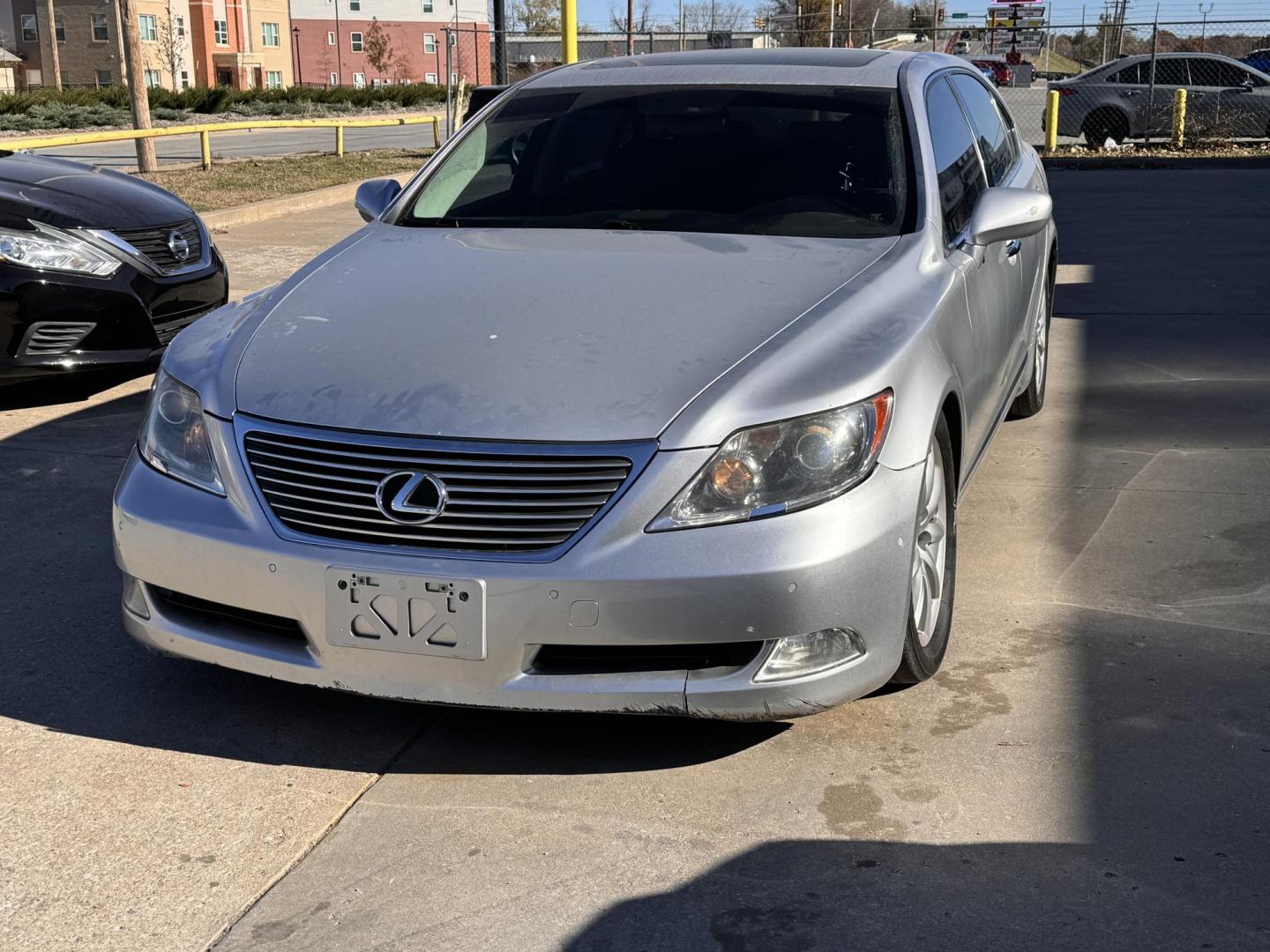 2007 SILVER Lexus LS 460 L Luxury Sedan (JTHGL46F475) with an 4.6L V8 DOHC 32V engine, 8-Speed Automatic Overdrive transmission, located at 8101 E. Skelly Dr., Tulsa, OK, 74129, (918) 592-3593, 36.121891, -95.888802 - Photo#0