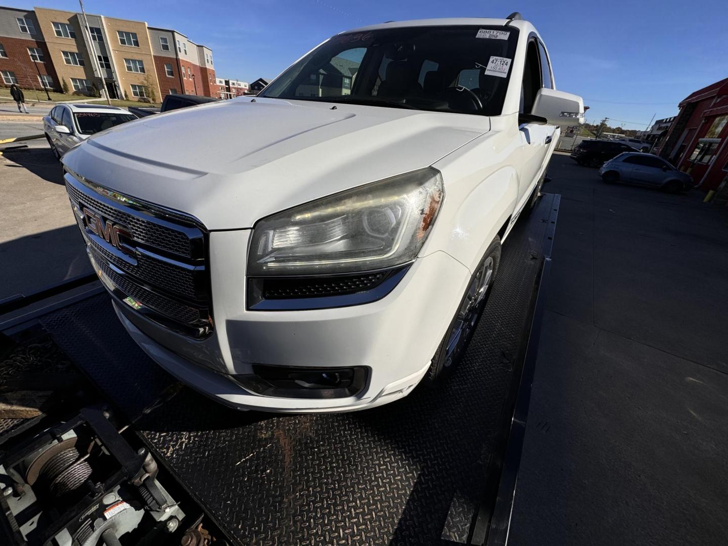 2014 WHITE GMC ACADIA DENALI Denali FWD (1GKKRTKD1EJ) with an 3.6L V6 DOHC 24V engine, 6-Speed Automatic transmission, located at 8101 E. Skelly Dr., Tulsa, OK, 74129, (918) 592-3593, 36.121891, -95.888802 - Photo#0