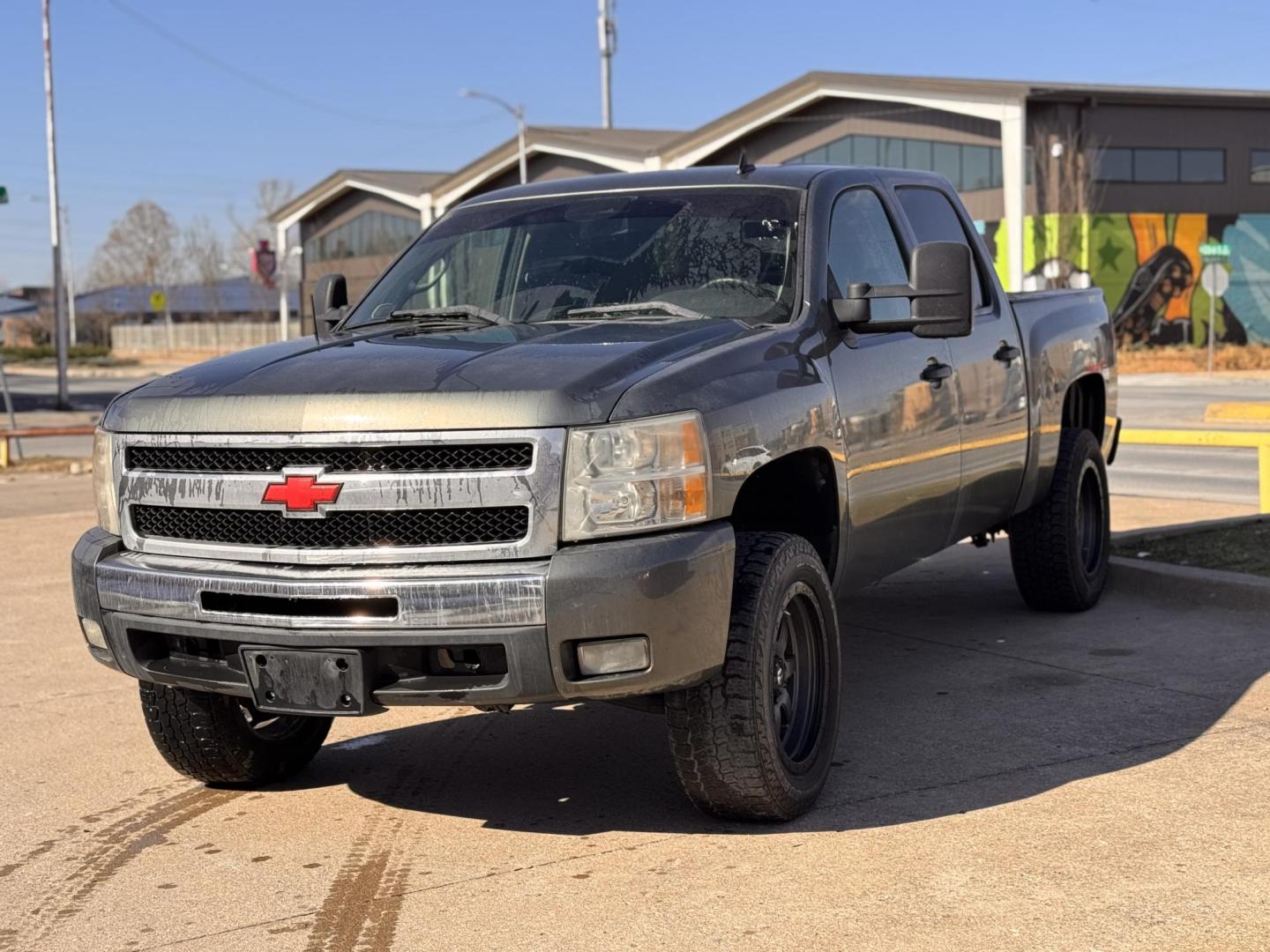 2011 GRAY Chevrolet Silverado 1500 LT Crew Cab 2WD (3GCPCSE09BG) with an 5.3L V8 OHV 16V FFV engine, 4-Speed Automatic transmission, located at 8101 E. Skelly Dr., Tulsa, OK, 74129, (918) 592-3593, 36.121891, -95.888802 - Photo#0