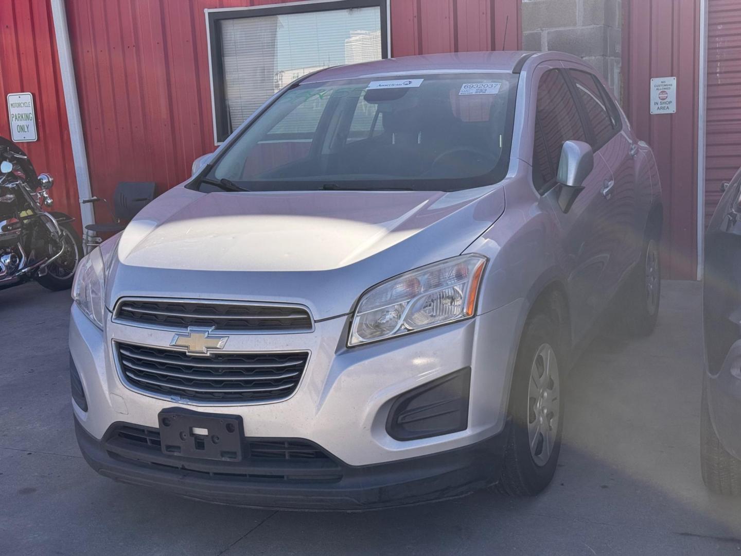 2016 GRAY Chevrolet Trax LS FWD (KL7CJKSB5GB) with an 1.4L L4 DOHC 16V engine, 6A transmission, located at 8101 E. Skelly Dr., Tulsa, OK, 74129, (918) 592-3593, 36.121891, -95.888802 - Photo#0