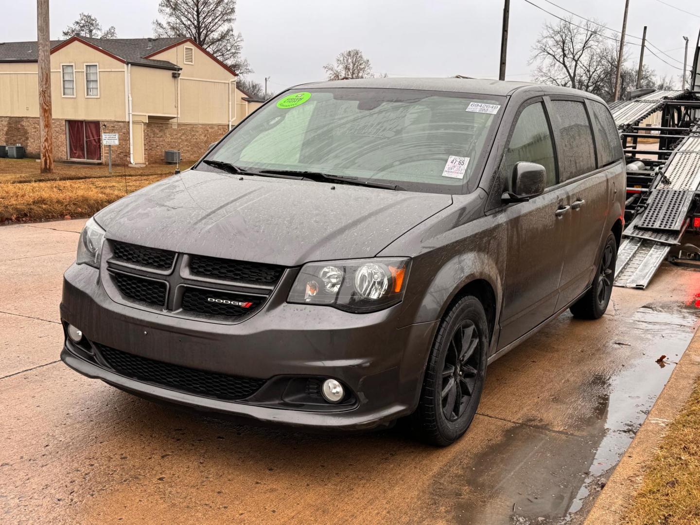 2019 GRAY Dodge Grand Caravan GT (2C4RDGEG2KR) with an 3.6L V6 DOHC 24V engine, 6A transmission, located at 8101 E. Skelly Dr., Tulsa, OK, 74129, (918) 592-3593, 36.121891, -95.888802 - Photo#0