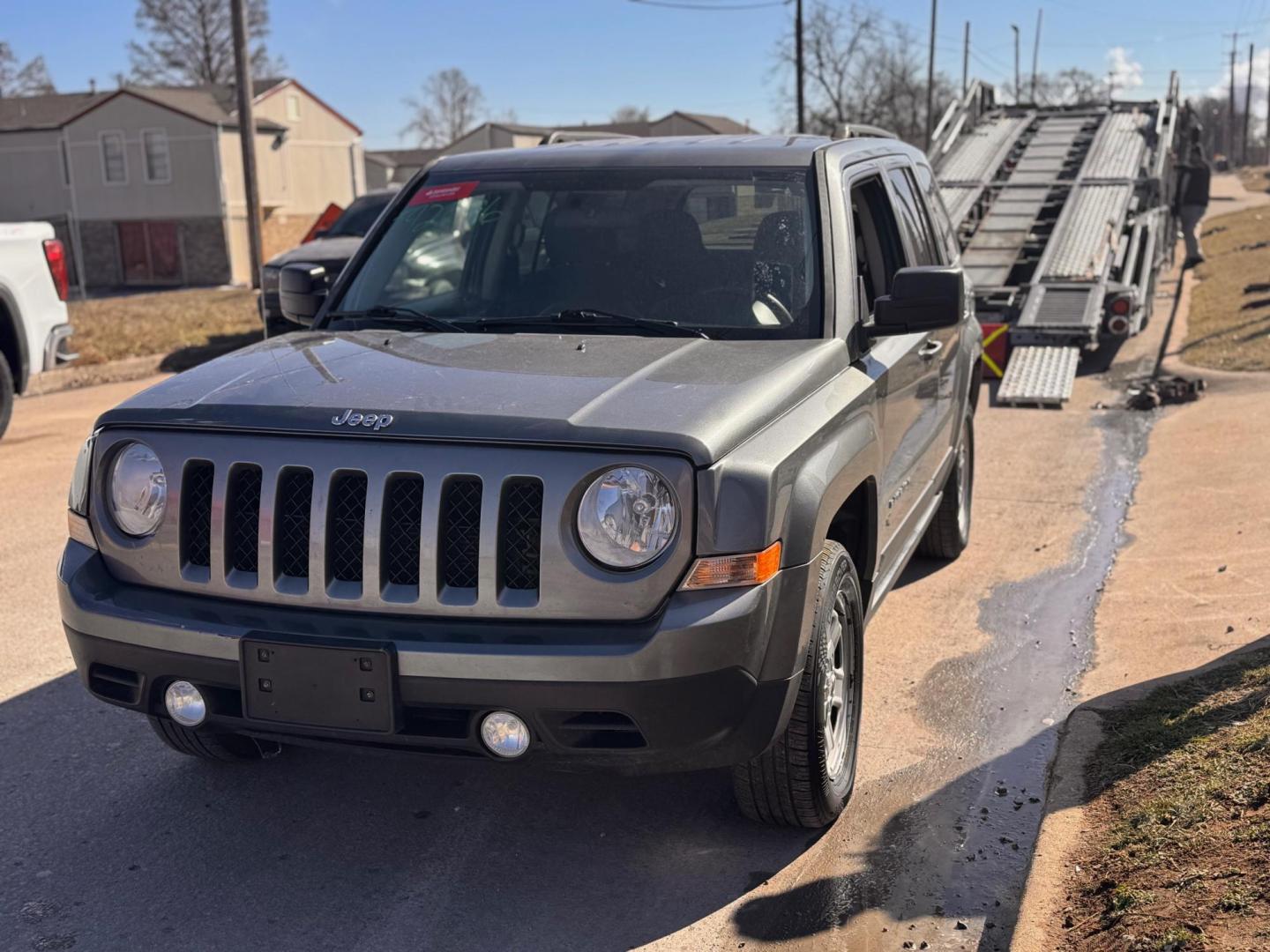 2014 GRAY Jeep Patriot Sport 4WD (1C4NJRBB7ED) with an 2.4L L4 DOHC 16V engine, located at 8101 E. Skelly Dr., Tulsa, OK, 74129, (918) 592-3593, 36.121891, -95.888802 - Photo#0